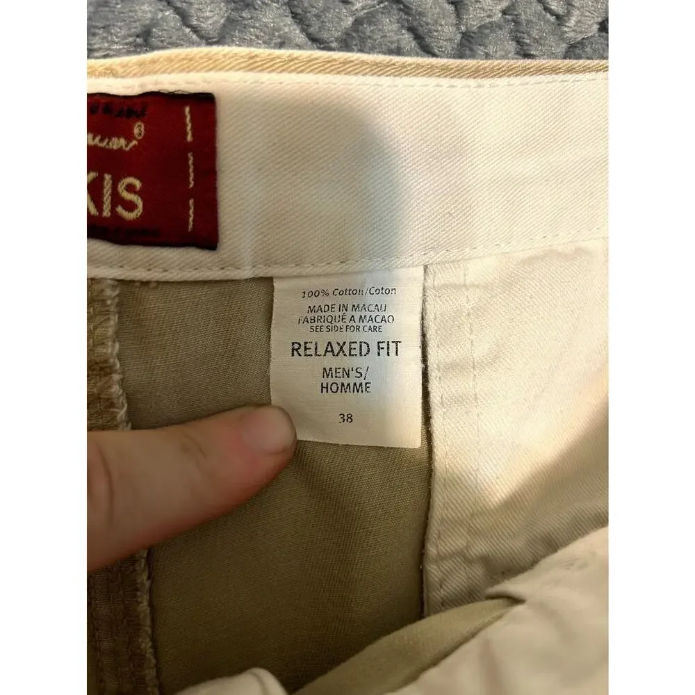 Eddie Bauer Khakis Shorts Mens 38 Beige Pleated Relaxed Fit Slash Pockets Preppy